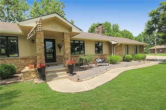 3703 Gabriel Ave, Parsons, KS 67357