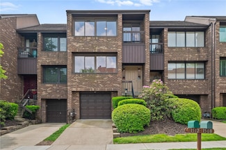 1512 Pinehurst Ln Unit 22, Oakmont, PA 15139