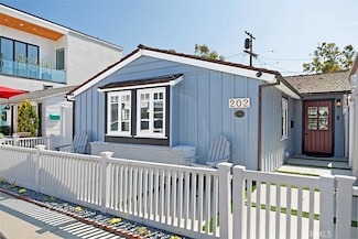 202 Onyx Ave, Newport Beach, CA 92662