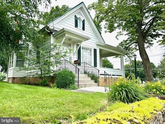 132 S Thomas St, Bedford, PA 15522