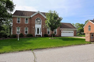 5 Barrington Dr, Wheeling, WV 26003