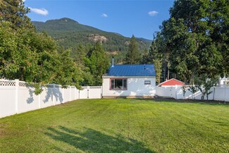 7665 Us Highway 2 E, Columbia Falls, MT 59912