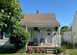 220 W 25th St, Connersville, IN 47331