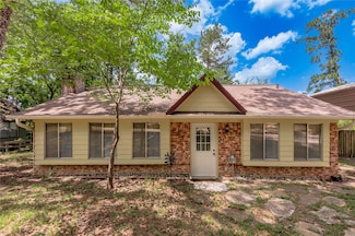 109 Hill Top Rd, Huntsville, TX 77320