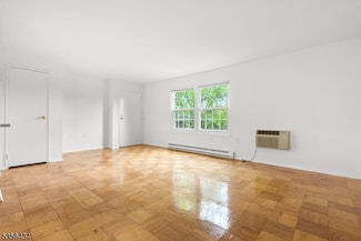 74 E Maple St, Teaneck, NJ 07666