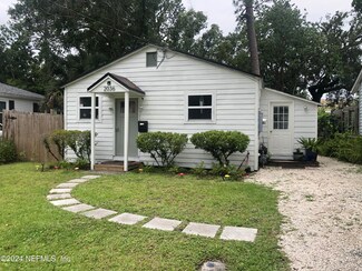 2036 Huntsford Rd, Jacksonville, FL 32207