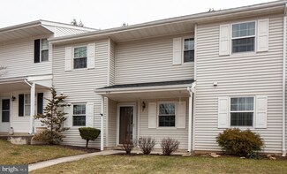 512 Thomas Rd, Camp Hill, PA 17011