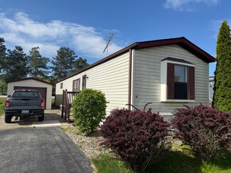 17 Cardinal Dr, Beecher, IL 60401