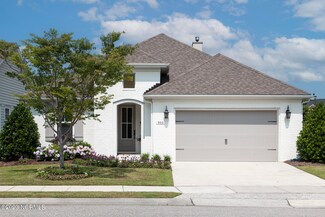 900 Bedminister Ln, Wilmington, NC 28405