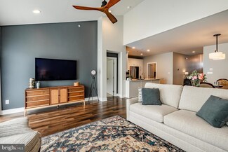 124 Primrose Ct, Montgomery Township, PA 19454
