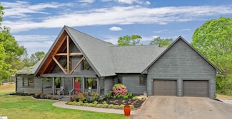 105 Camp Creek Rd, Central, SC 29630
