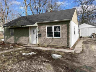 5015 Smith St, Fort Wayne, IN 46806