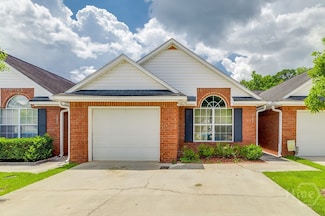 125 Towne Park Dr, Rincon, GA 31326