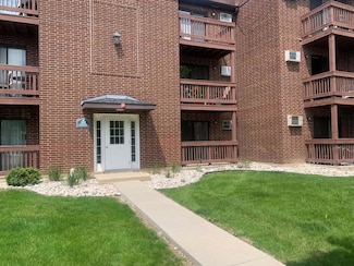 330 Shorewood Dr Unit 1B, Glendale Heights, IL 60139