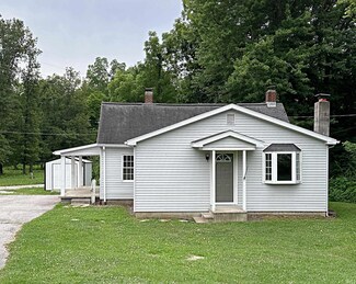 905 W Broadway St, Loogootee, IN 47553