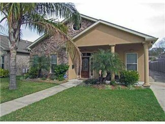 697 Jefferson Heights Ave, New Orleans, LA 70121