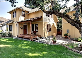 1806 Columbia St, Hood River, OR 97031