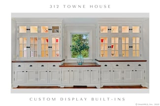 312 Towne House Rd, Fairfield, CT 06824