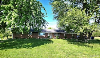 15805 Old Jamestown Rd, Florissant, MO 63034