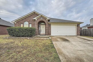 509 Bent Oak Dr, Fort Worth, TX 76131