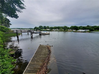 238 Wood Hill Rd, Narragansett, RI 02882