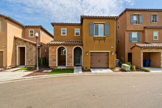 1286 Piazza Ln, Clovis, CA 93612