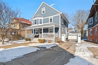 55 Circuit Dr, Cranston, RI 02905