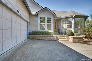 1033 S 232nd St, Des Moines, WA 98198