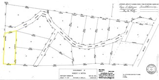 40-O Hutchinson Dr, Boothbay Harbor, ME 04538