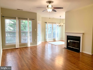 4138 Fountainside Ln Unit 204, Fairfax, VA 22030