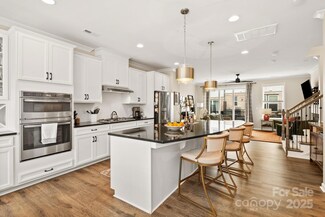 613 Tudor Park Way, Charlotte, NC 28211
