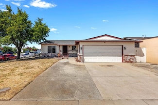 1607 Chico Way, Salinas, CA 93906