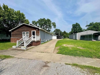 606 Orchard St, West Frankfort, IL 62896