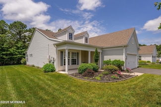 5 Gainsborough Ln, Manchester Township, NJ 08759