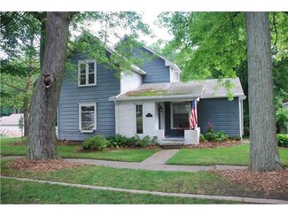 403 E 2nd St, Perry, MI 48872