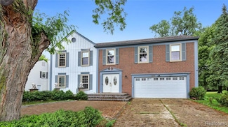 6596 Corral Ct, West Bloomfield, MI 48324