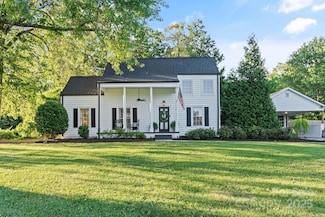 1020 12th Ave NW, Hickory, NC 28601