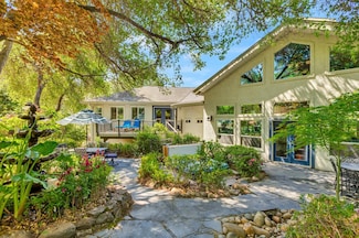 4006 Canyon Dr, Fair Oaks, CA 95628