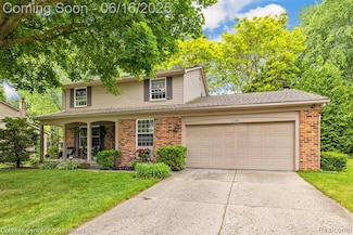 3184 Cedar Key Dr, Lake Orion, MI 48360