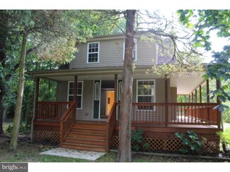 422 W Academy St, Clayton, NJ 08312