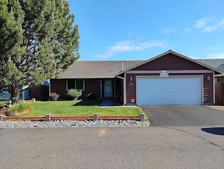 578 SE Sugar Pine Way, Madras, OR 97741