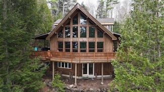41 Clover Ln, Sidney, ME 04330