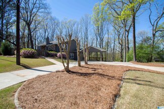 3902 S Shades Crest Rd, Birmingham, AL 35244