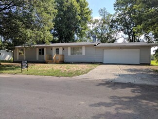 2104 Park Lane Dr, Trenton, MO 64683