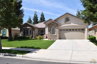 2705 Legend Rose St, Bakersfield, CA 93311