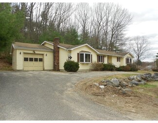 4 Mountain St, Haydenville, MA 01039