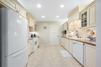 3604 W Central Ave, Wichita, KS 67203