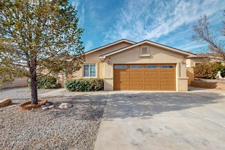 1323 Quiet Desert Dr SW, Albuquerque, NM 87121