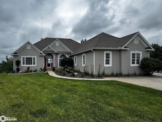 703 Southern Hills Dr, Osceola, IA 50213