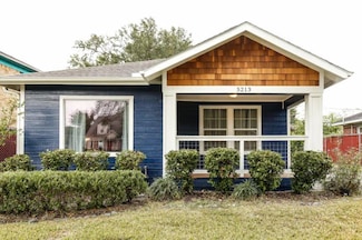 5213 Claremont St, Houston, TX 77023
